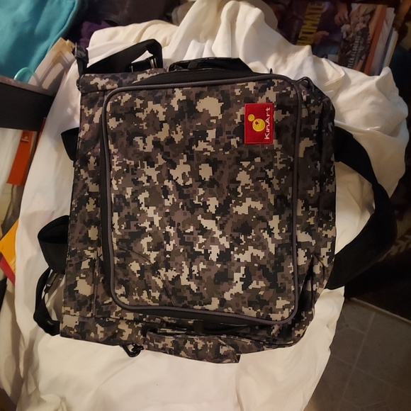 KIN ART BACKPACK NEW - Picture 2 of 6